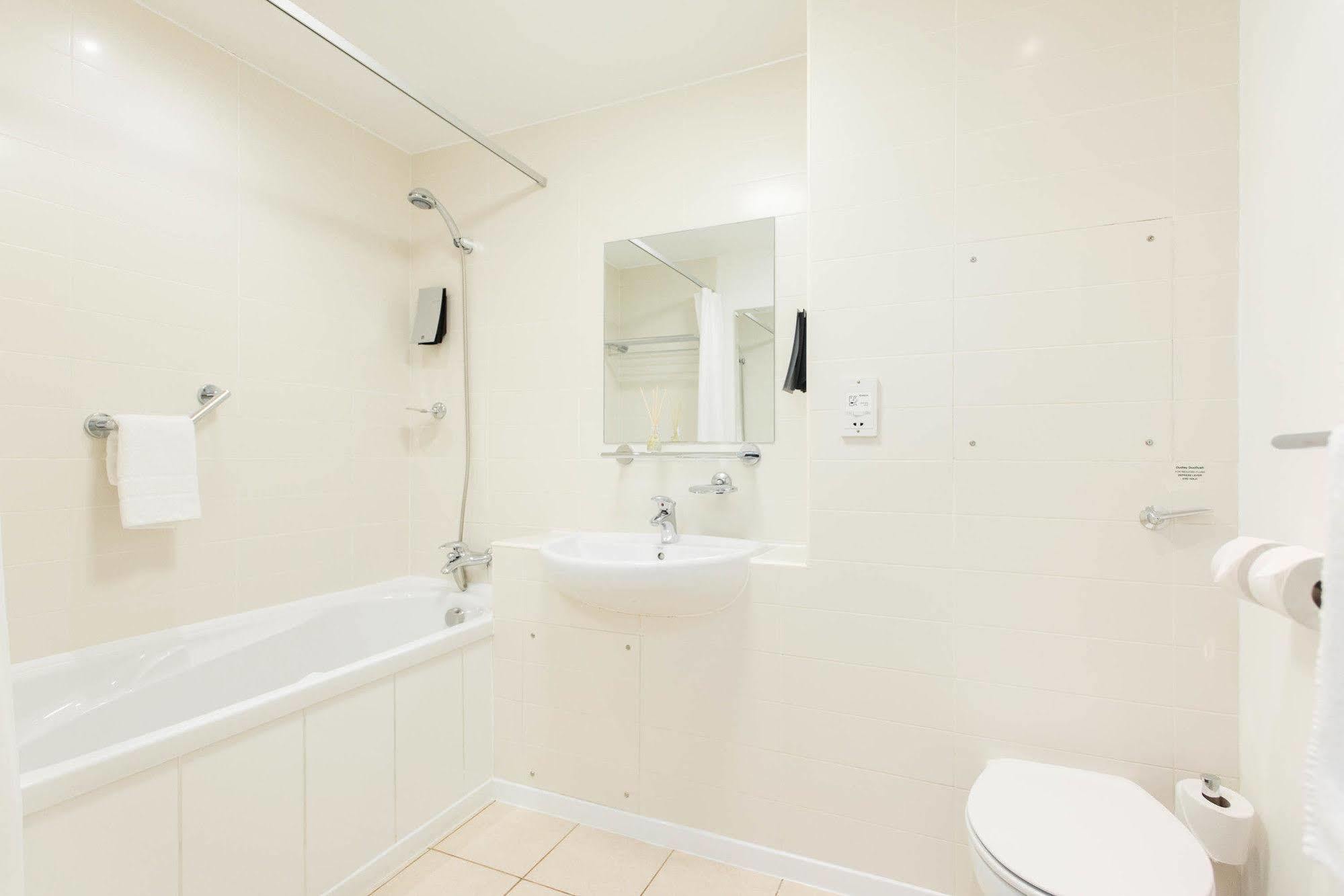 Premier Suites Newcastle Екстер'єр фото